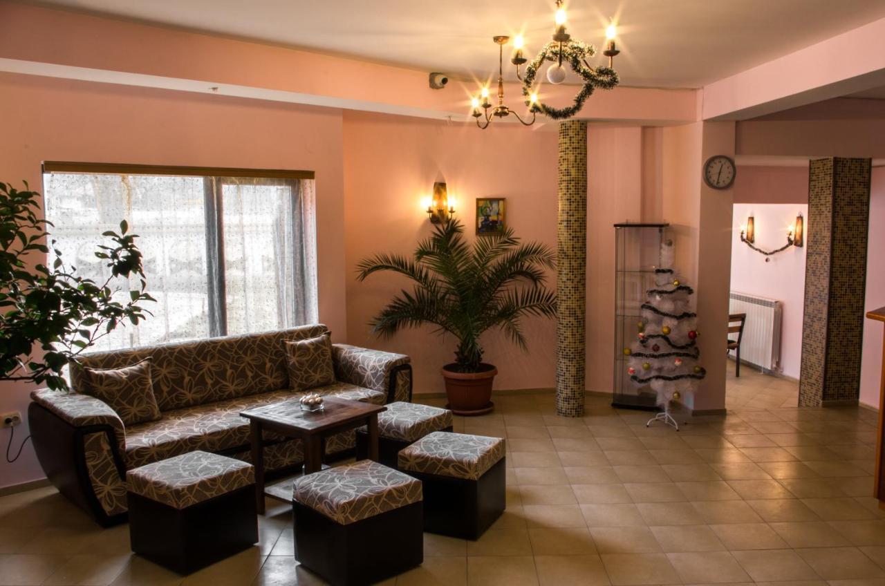 Family Hotel Virgin ريباريكا المظهر الخارجي الصورة